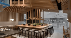 强调平面功能排布、材料使用、色彩选择等细节